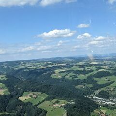 Flugwegposition um 14:15:58: Aufgenommen in der Nähe von Linz, Österreich in 898 Meter